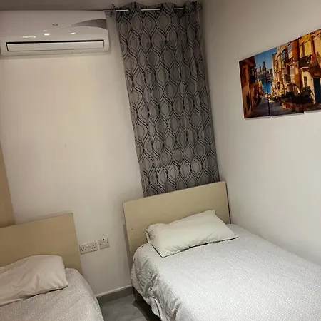 Apartment Seafront Place Spinola Stjulians