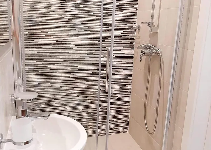 Seafront Place Spinola Stjulians * San Ġiljan