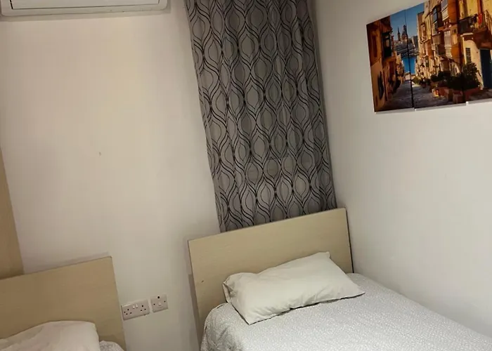 דירה Seafront Place Spinola Stjulians