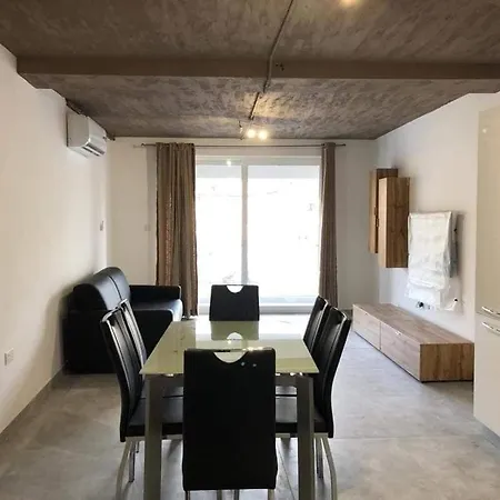 Apartment Seafront Place Spinola Stjulians